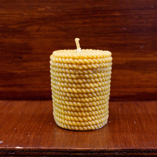 Bougie cylindrique en cire d'abeille - Le Rucher de l'Ancoeur